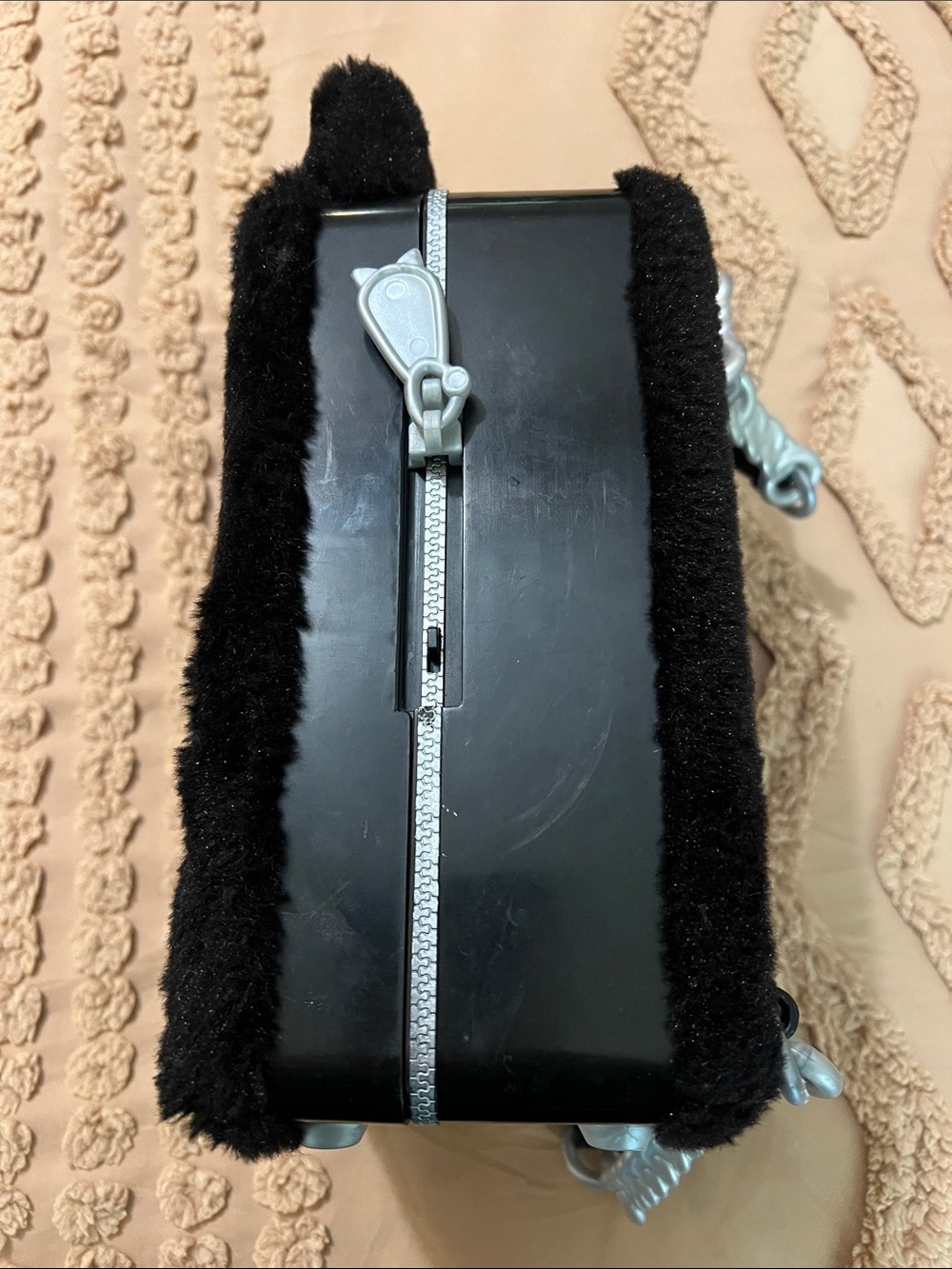 Black Plush Cat Crossbody Bag with Green Eyes - - Picture 3 of 6